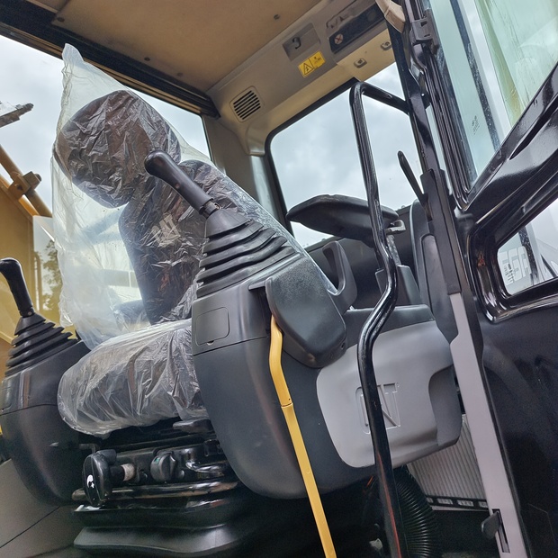 2024 Caterpillar 323D-44538758