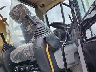 2024-caterpillar-323d-1398206-44538758