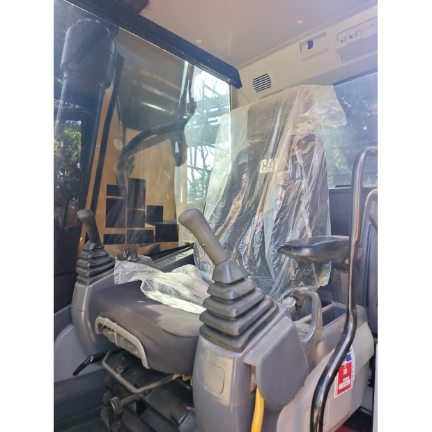 2024 Caterpillar 329D-44538853