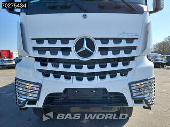 2023-mercedes-benz-arocs-3348-1256286-44538979