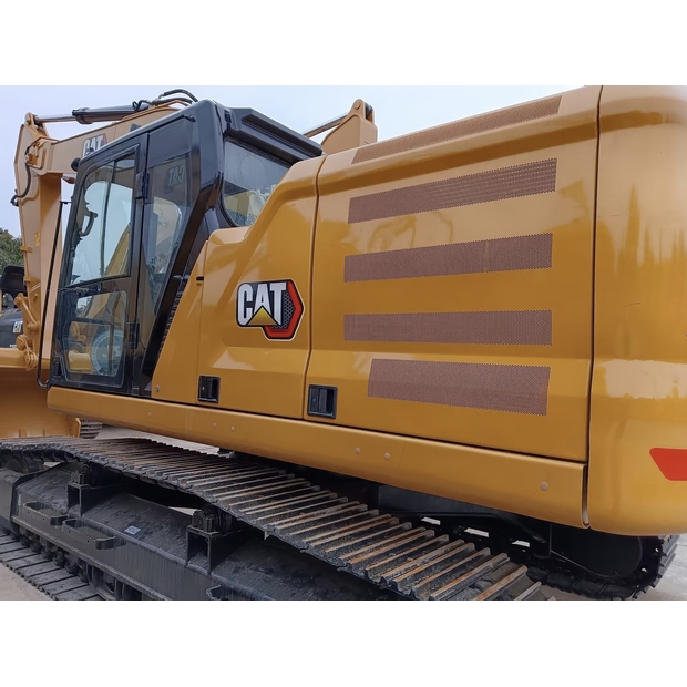 2024 كاتربيلر 330GC-44539057