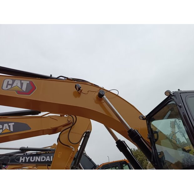 2024 كاتربيلر 330GC-44539067