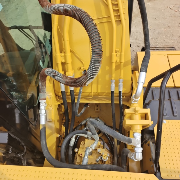 2024 Caterpillar 330GC-44539204