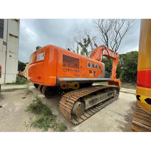 2021 هيتاشى ZX240-3G-44539340