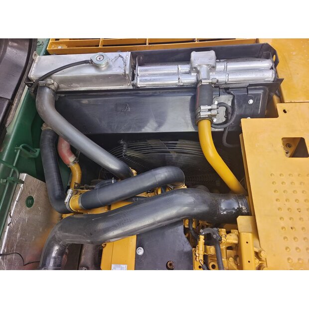 2024 Caterpillar 320D-44539366