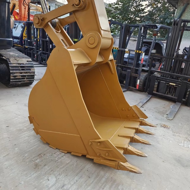 2023 Caterpillar 330D-44539567