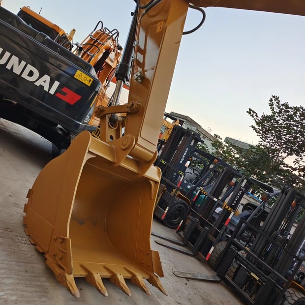 2023 Caterpillar 330D-44539569