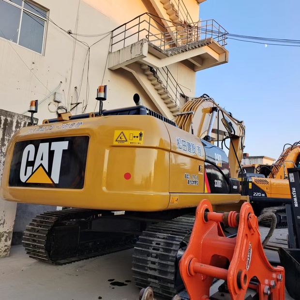 2023 Caterpillar 330D-44539577