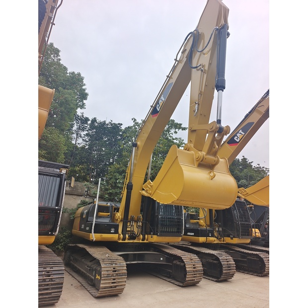 2024 Caterpillar 324D-44539618