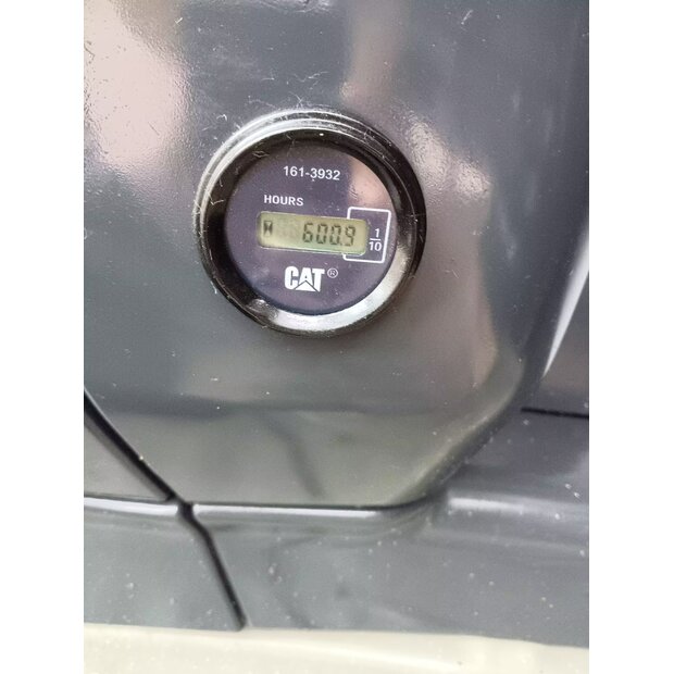 2024 كاتربيلر 324DL-44539643