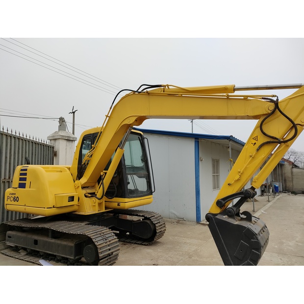 2023 كوماتسو PC60-7-44539825