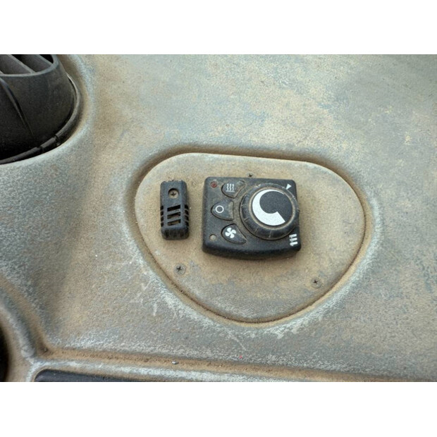 2013 مانيتو MRT2150-44540599