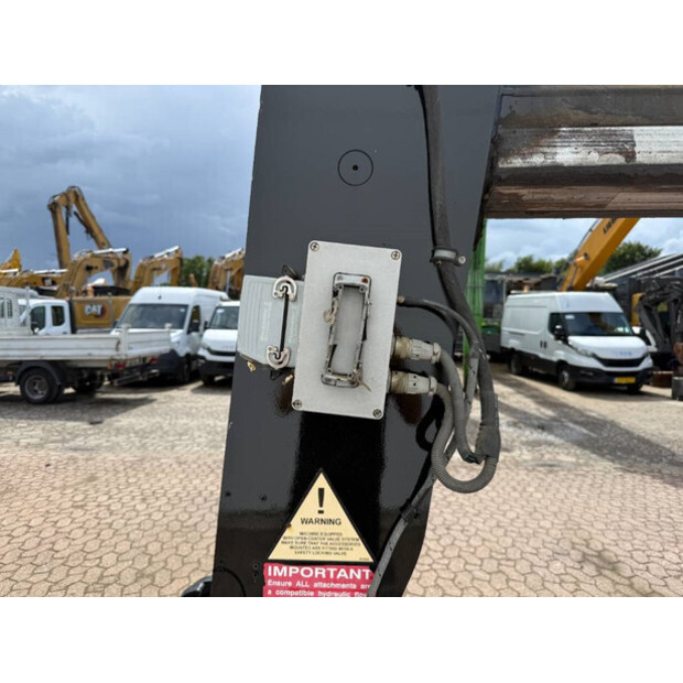 2013 مانيتو MRT2150-44540603