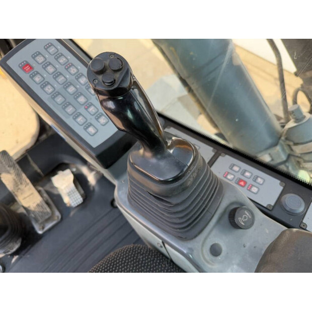 2013 ليبهير LH22M-44540674