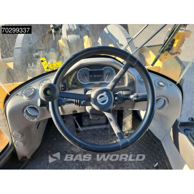 2017 فولفو L250H-44541381