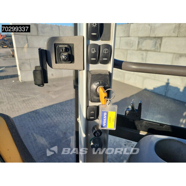 2017 فولفو L250H-44541389