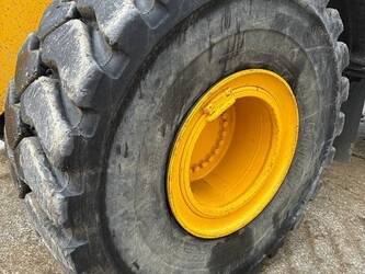 2023-komatsu-8-44548901