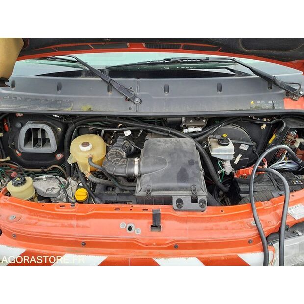 2002 رينو Master-44555668