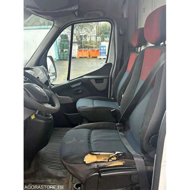 2014 رينو Master-44555726