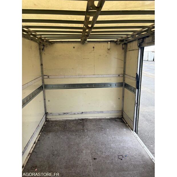 2014 رينو Master-44555727