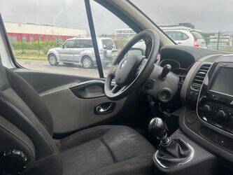 2019-renault-trafic-1398334-44555731