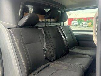 2019-renault-trafic-1398334-44555732