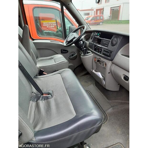 2006 رينو Master-44555740