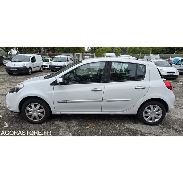 2011 رينو Clio-44555806