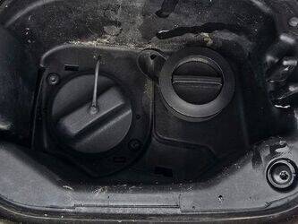 2011-renault-clio-1398346-44555816