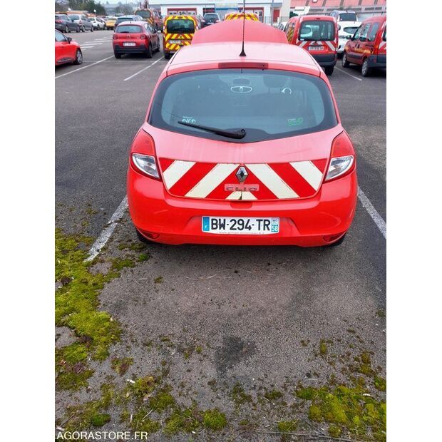 2011 Renault Clio-44555907