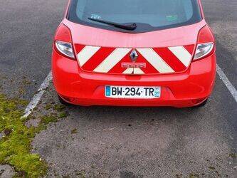 2011-renault-clio-1398359-44555907