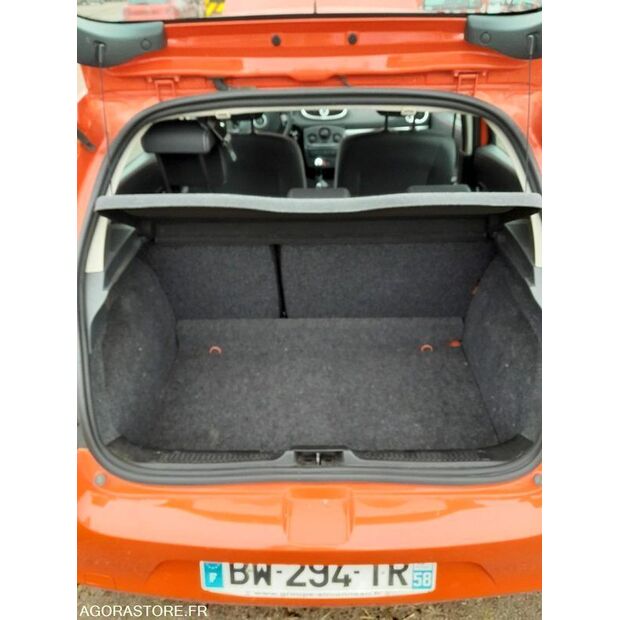 2011 Renault Clio-44555915