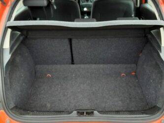 2011-renault-clio-1398359-44555915