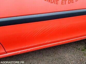 2011-renault-clio-1398359-44555918