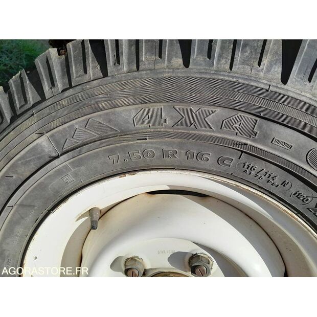 2005 لاند روفر Defender-44556012