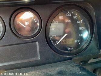 2005-land-rover-defender-1398368-44556017