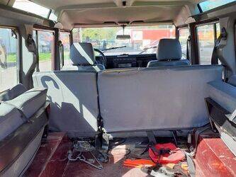 2005-land-rover-defender-1398368-44556019