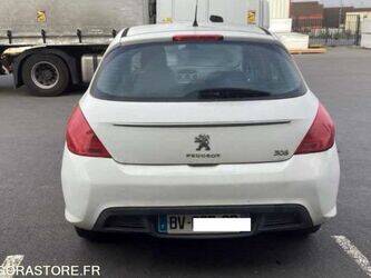 2011-peugeot-308-1398370-44556036