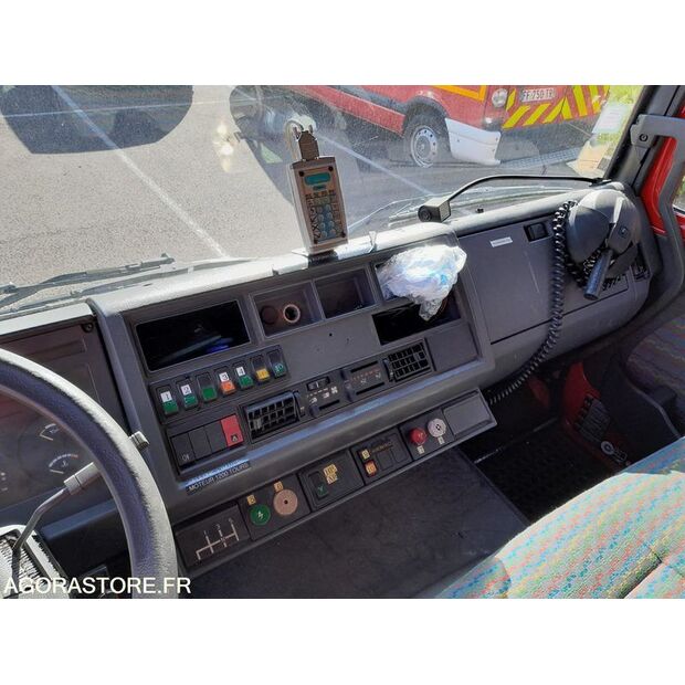 1997 رينو S150-44556084