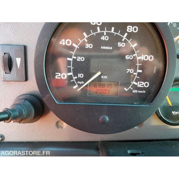 2001 رينو M210-44556114