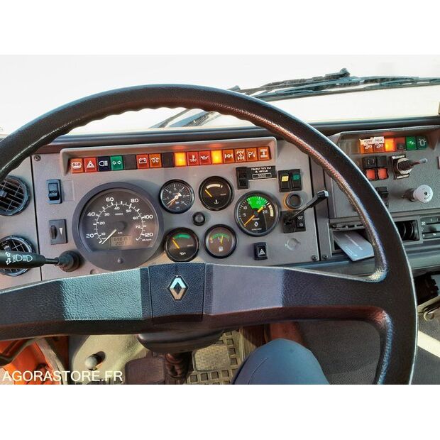 2001 رينو M210-44556115