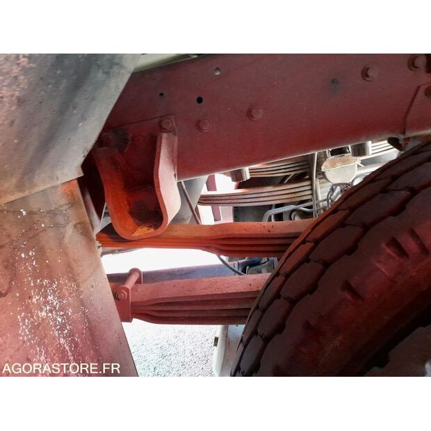 2001 رينو M210-44556126