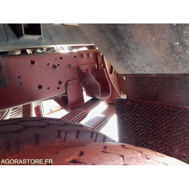 2001 رينو M210-44556127