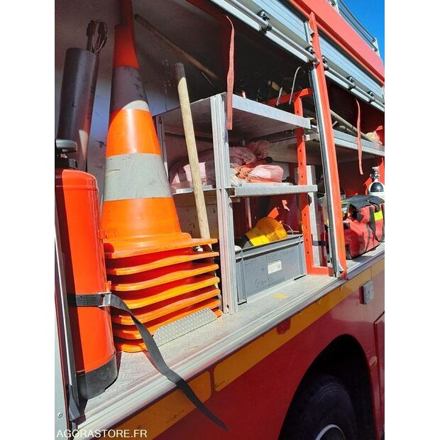 2001 رينو M210-44556132