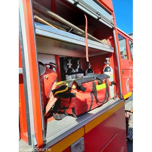 2001 رينو M210-44556133