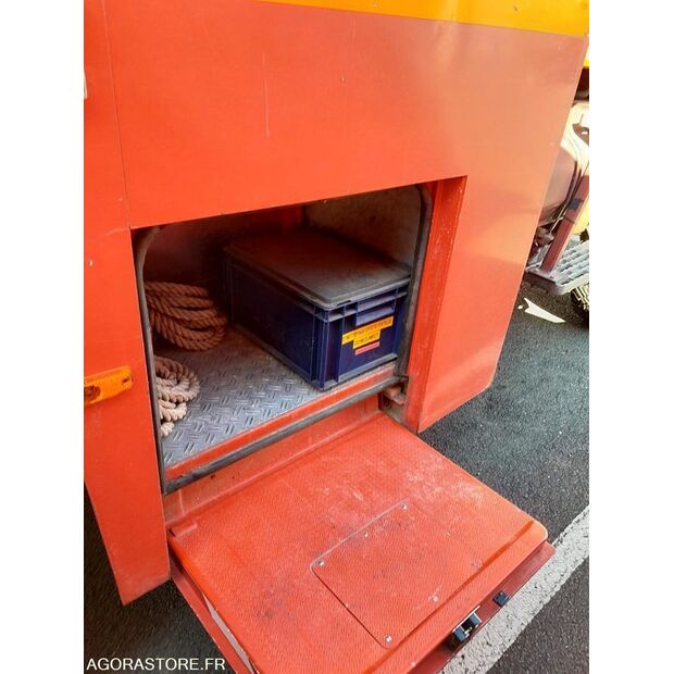 2001 رينو M210-44556134