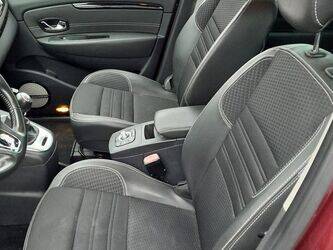 2017-renault-megane-1398377-44556142