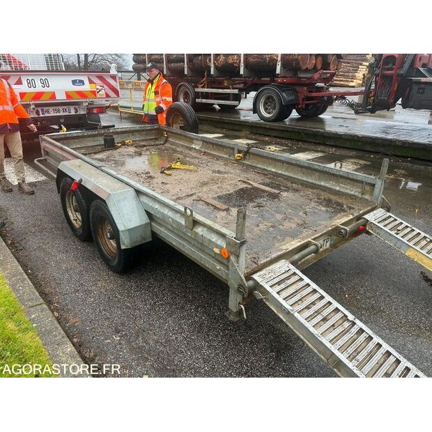 2009 جيه سي بي 8025-44556174