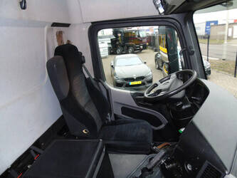 2014-mercedes-benz-antos-1924-1398424-44557072