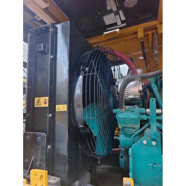 2023 SDLG LG956F-44557572